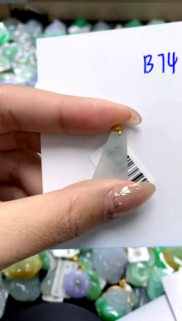 【闪购商品】翡翠颈饰18K金镶嵌11111111111111111