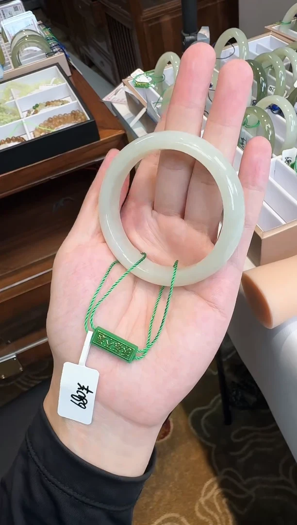 未镶嵌手镯和田玉54-