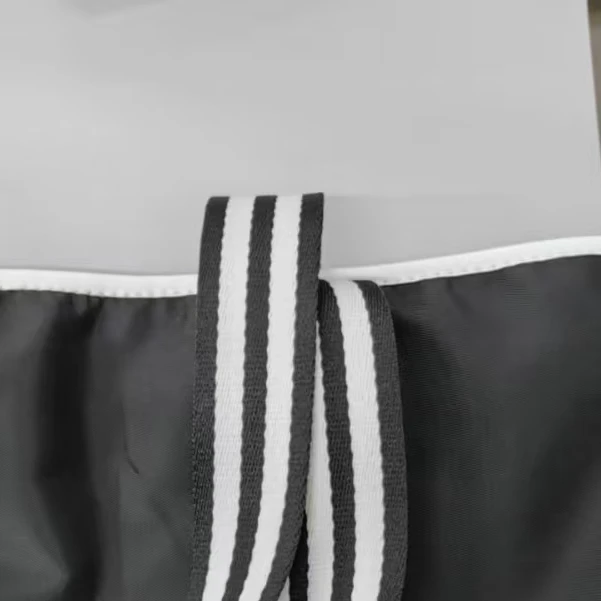 真好看啊~黑白格肩带包包