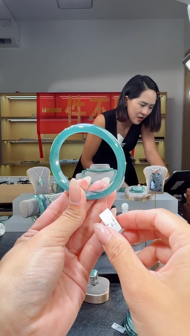 未镶嵌手镯翡翠52圈