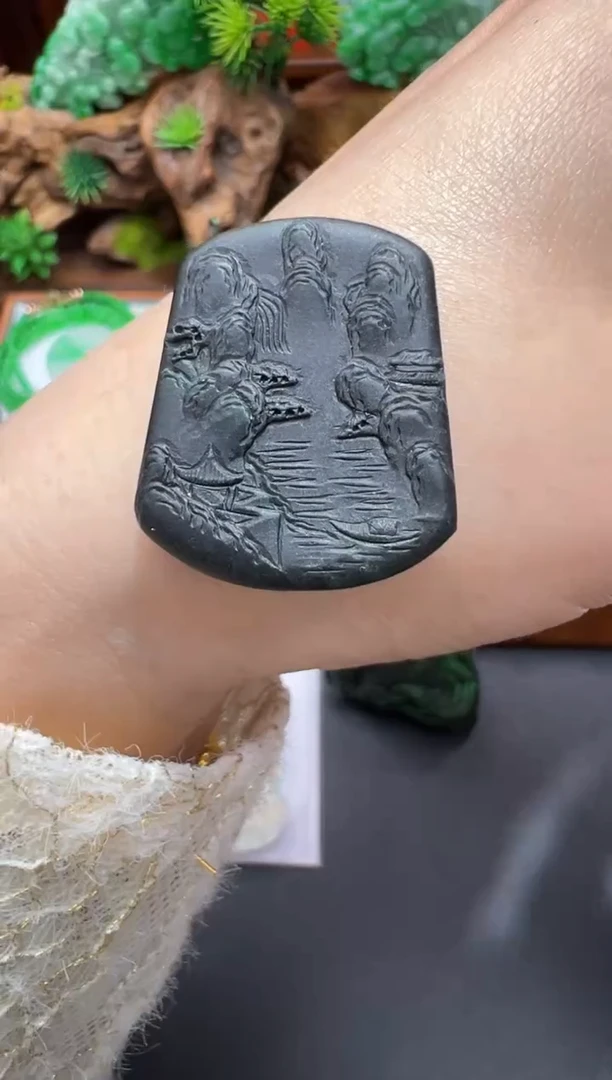 未镶嵌定制翡翠山水牌