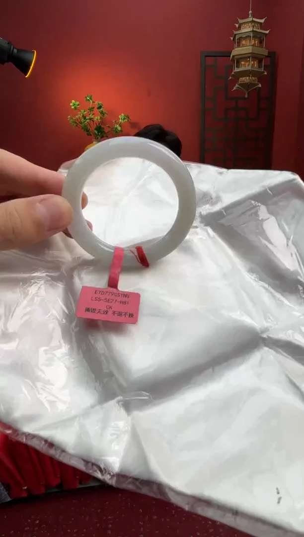 未镶嵌手镯（圆镯）翡翠翡翠手镯6