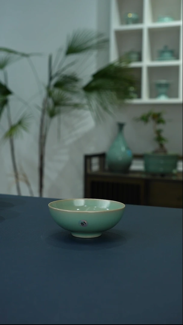 瓷片81号普洱杯一级品100cc      洁