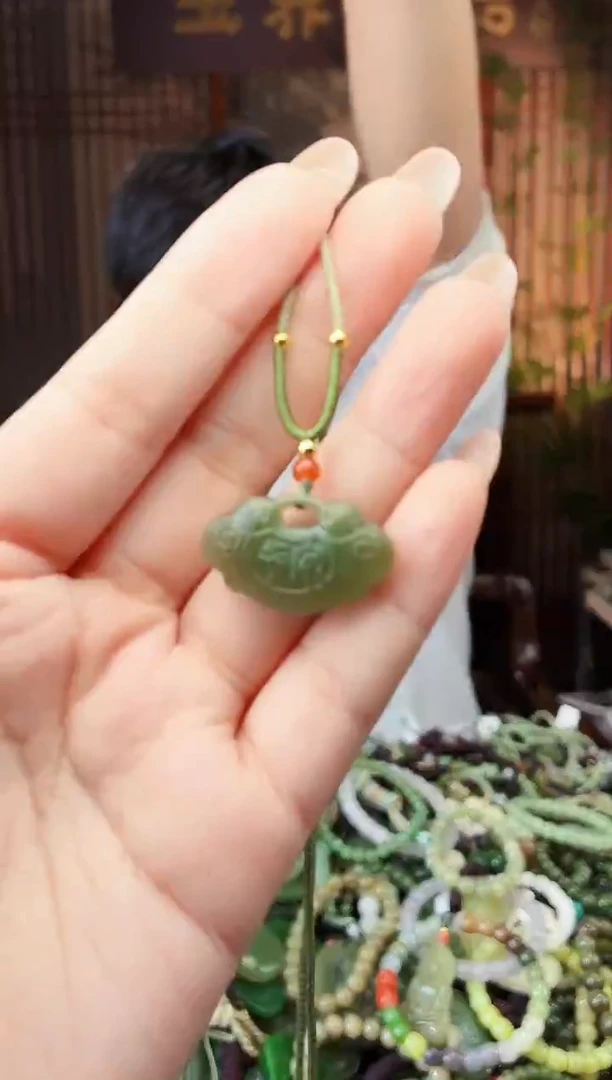 颈饰未镶嵌和田玉多样性发货拍一发一