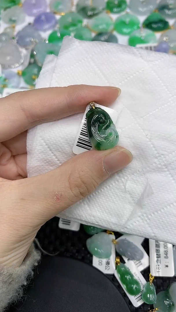 颈饰18K金镶嵌翡翠a货支持复检百元以上9元证书费自理