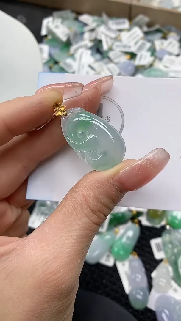 颈饰18K金镶嵌翡翠a货支持复检百元以上9元证书费自理