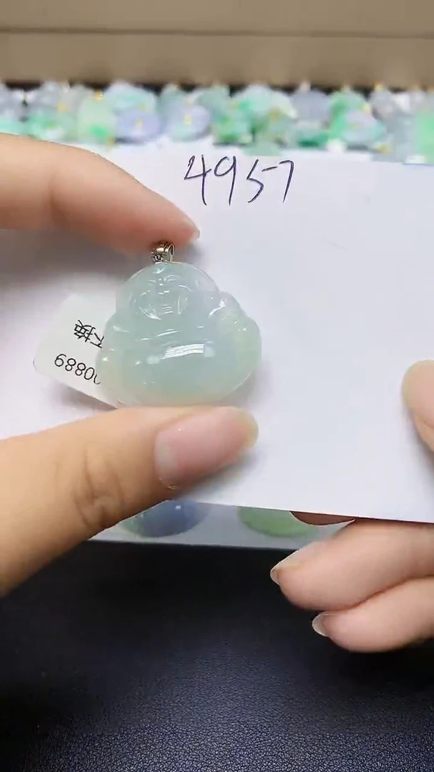 翡翠18K金镶嵌颈饰 天然缅甸翡翠A货