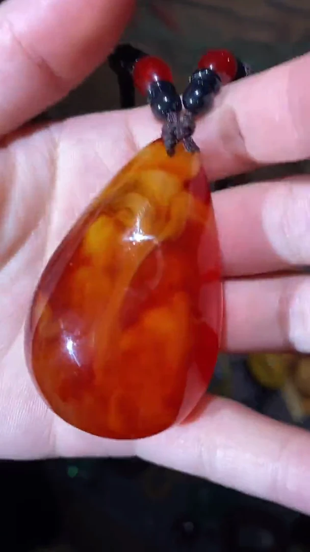 未镶嵌颈饰血珀永玉阁精品专属摆件