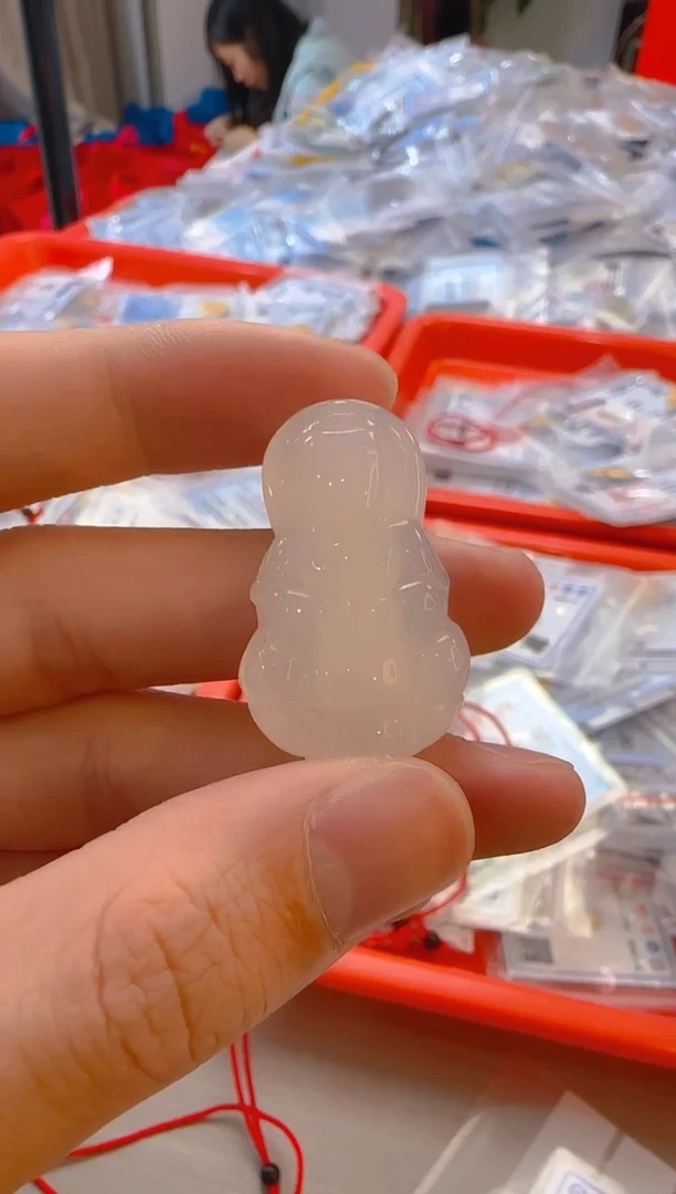 【闪购商品】玛瑙/玉髓颈饰未镶嵌观音