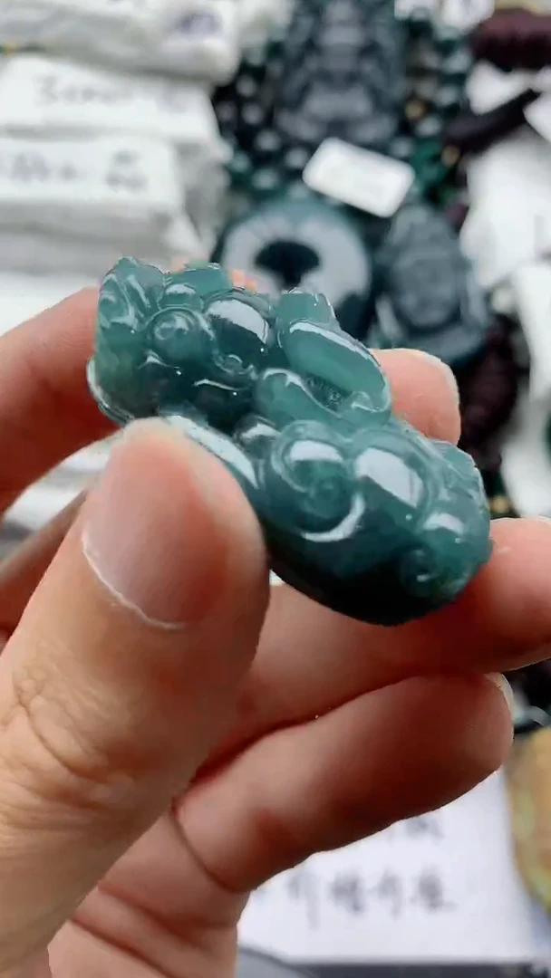 翡翠未镶嵌颈饰8888888888
