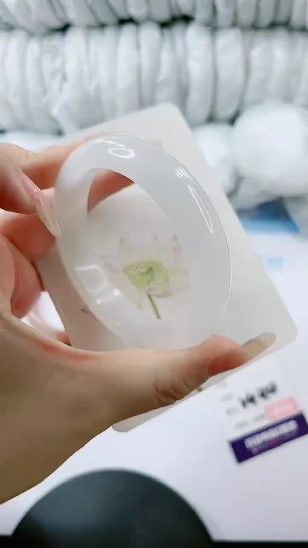 【闪购商品】石英质玉手镯合金多样性发货V444