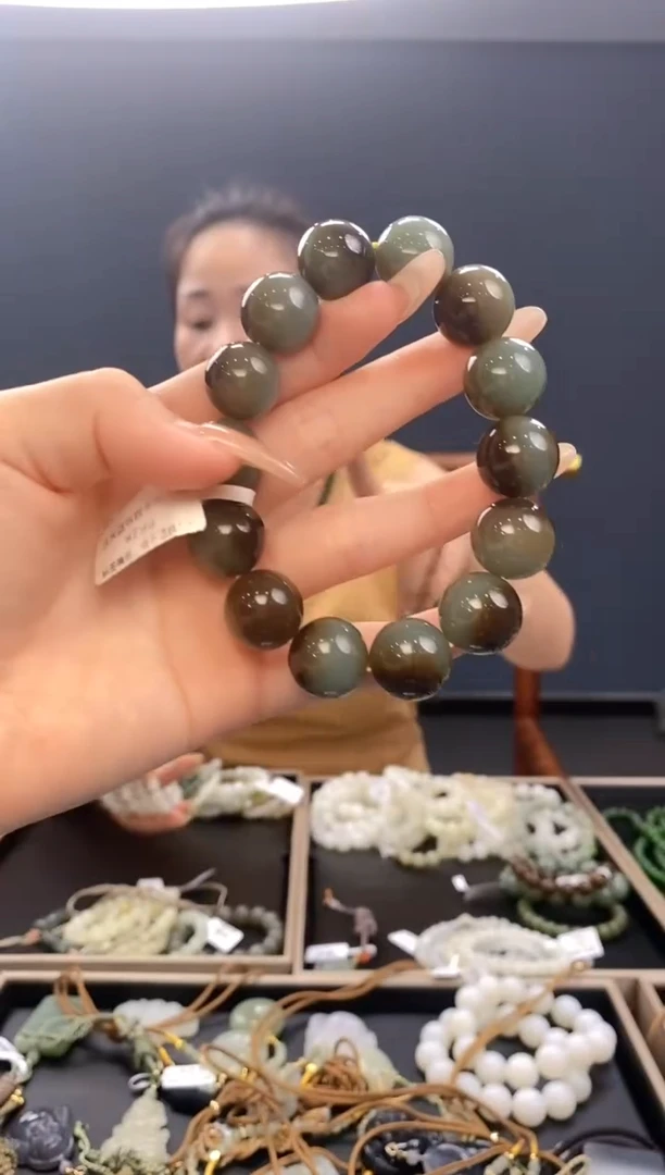 和田玉未镶嵌颈饰拍一发一