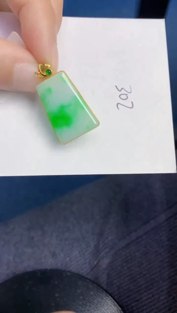 【闪购商品】翡翠颈饰18K金镶嵌000000000