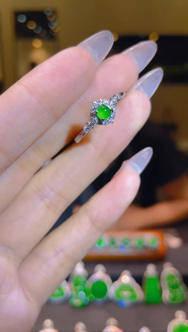 翡翠未镶嵌吊坠(不含链)A1