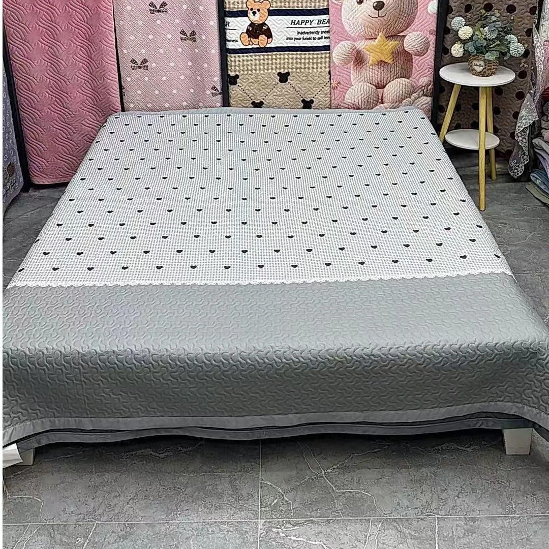 2.3*2.5 四季云舒棉高端床盖《灰色爱心》