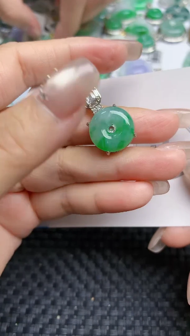 颈饰未镶嵌翡翠天然缅甸A货翡翠百元以上9元证书费自理