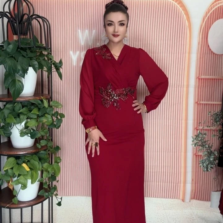 【Royal服装】女士连衣裙显瘦气质长袖时尚长款修身收腰绣花高级感