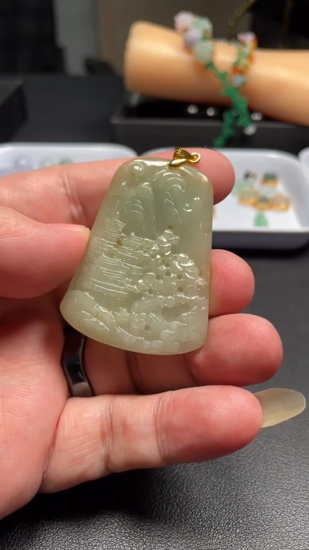 颈饰未镶嵌翡翠天然缅甸翡翠A货