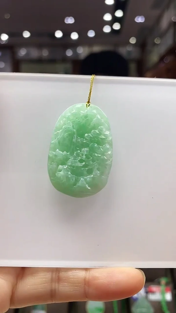 颈饰未镶嵌翡翠山水牌