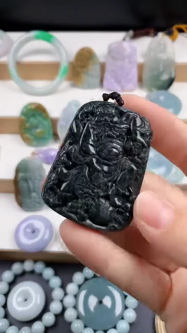 颈饰未镶嵌翡翠天然翡翠吊坠挂件