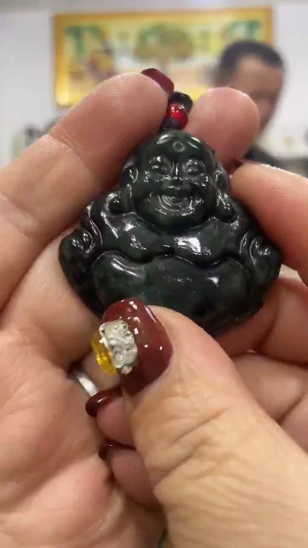 未镶嵌蛇纹石玉吊坠