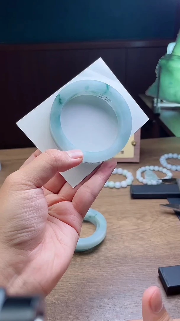 定制翡翠手镯未镶嵌曾**海定制