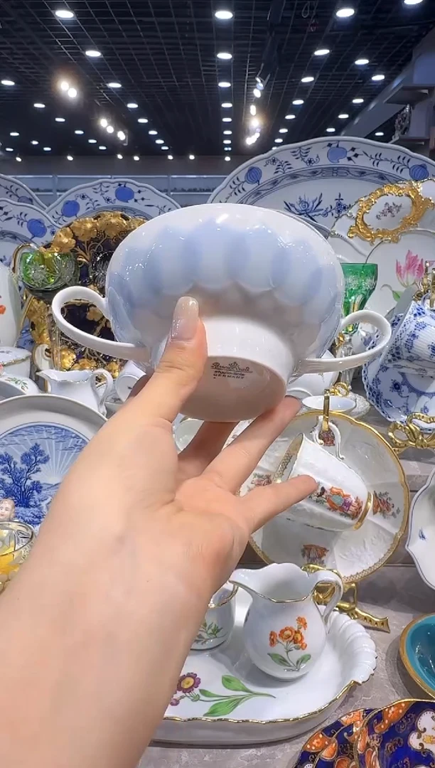 骨瓷娜娜中古瓷器如图所示12