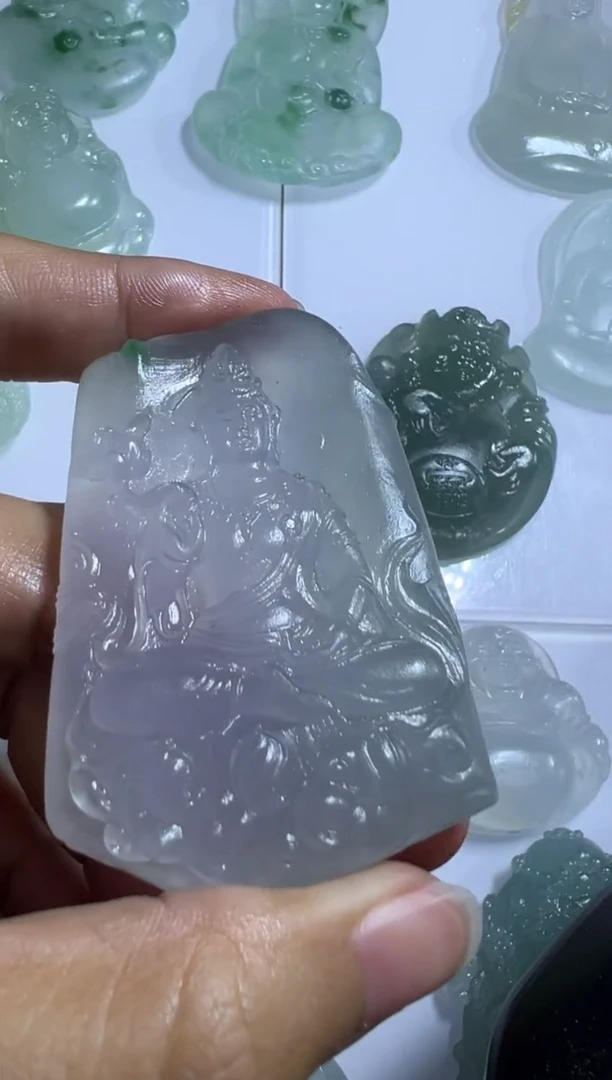未镶嵌定制翡翠牌子