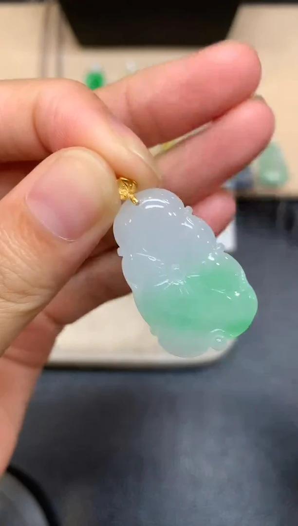 颈饰18K金镶嵌翡翠荷叶【无服务费