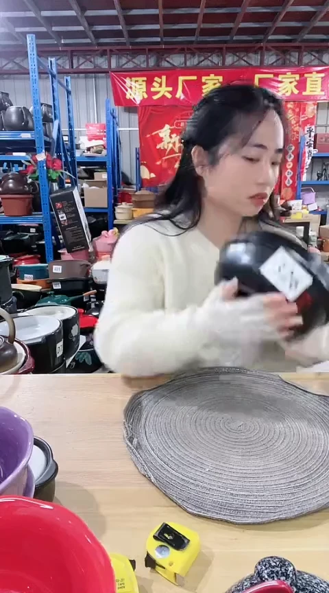 【闪购商品】326瑕疵黑色砂锅碗不带盖