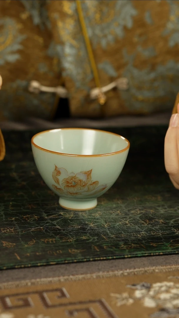 道*善窑厂汝窑天青荷花杯