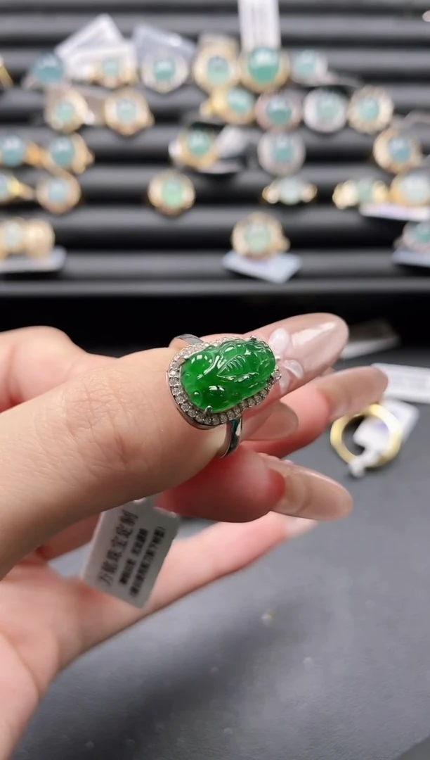 【闪购商品】翡翠戒指银S925镶嵌1111