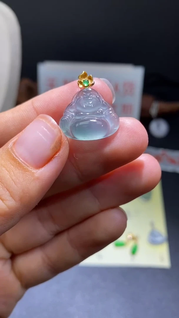 翡翠18K金镶嵌颈饰翡翠吊坠