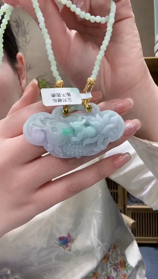 【闪购商品】翡翠颈饰未镶嵌吊坠