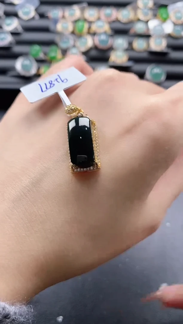 【闪购商品】翡翠戒指银S925镶嵌51511