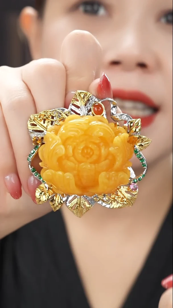 琥珀吊坠(不含链)未镶嵌牡丹花蜜蜡吊坠