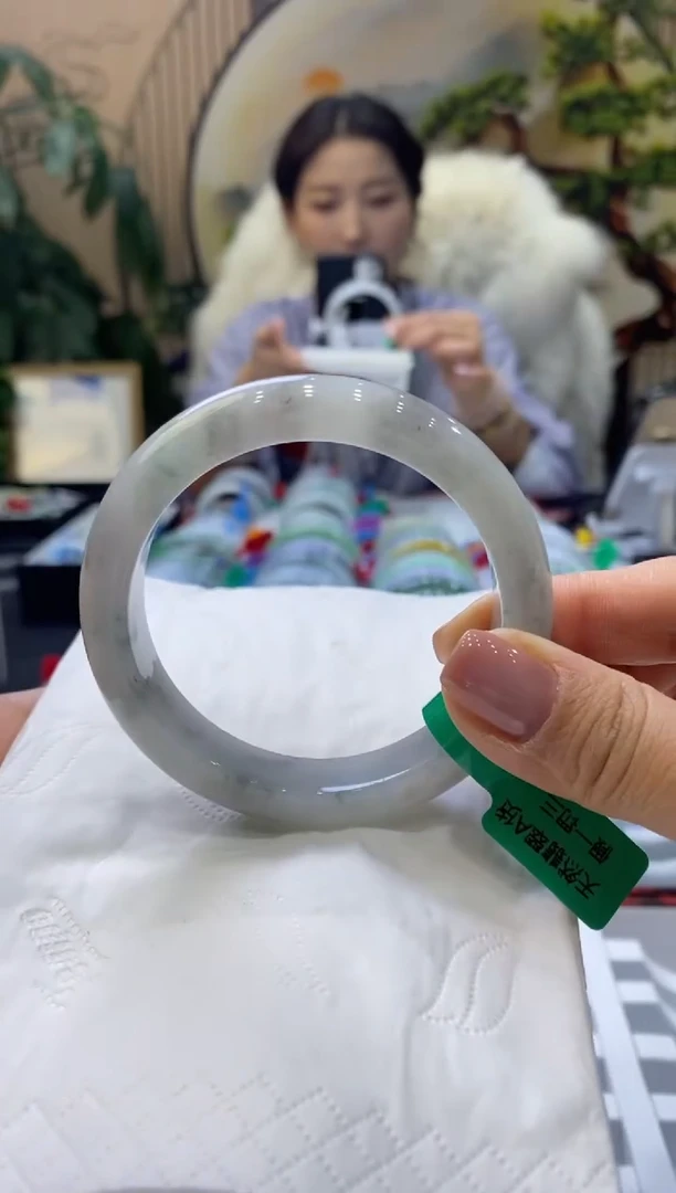 【闪购商品】翡翠手镯未镶嵌99901927