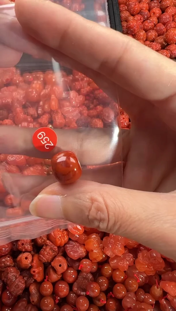 【闪购商品】南红玛瑙颈饰未镶嵌1