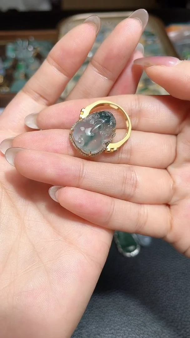 颈饰18K金镶嵌翡翠陈*202555555