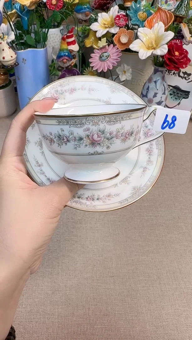 瓷片泡泡家的瓷器很好看呀
