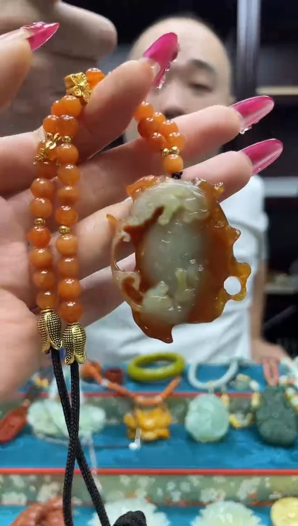 未镶嵌岫玉吊坠·