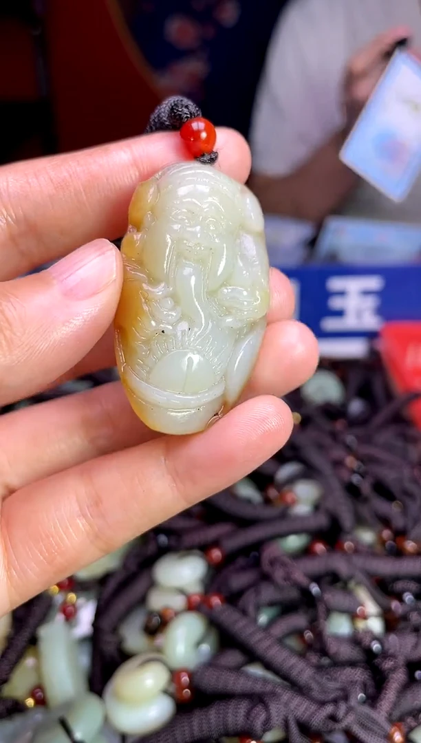 未镶嵌和田玉挂件1