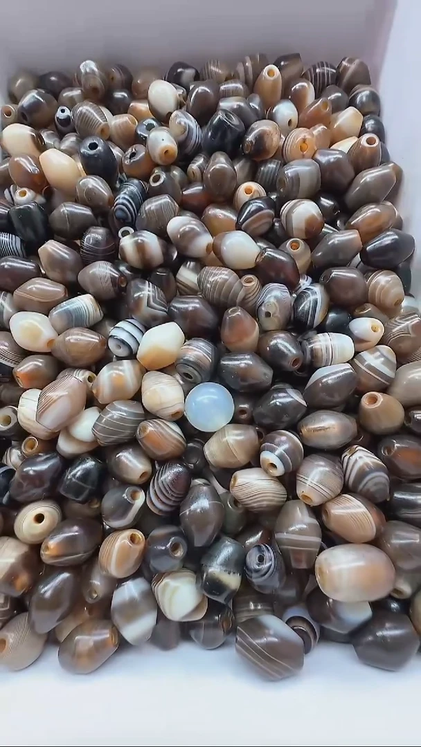 未镶嵌颈饰玛瑙/玉髓玛瑙  每单2颗