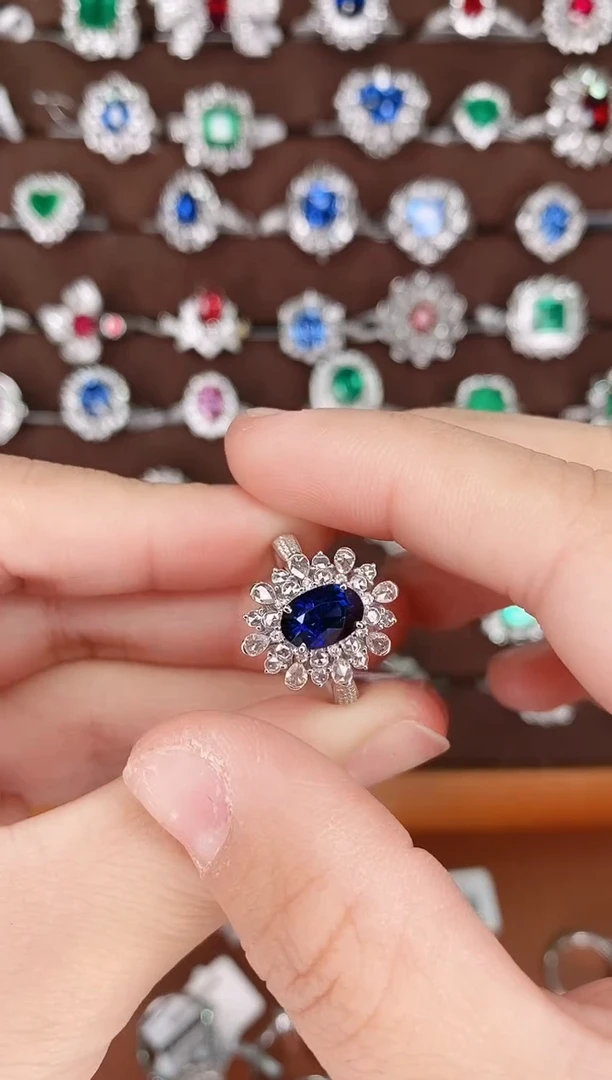 【闪购商品】蓝宝石18K金戒指18K金镶嵌2.06克拉-无烧