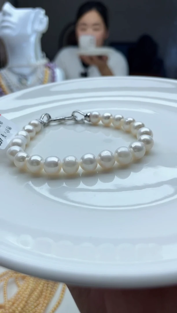未镶嵌淡水珍珠手链8mm+  极光白珠手链