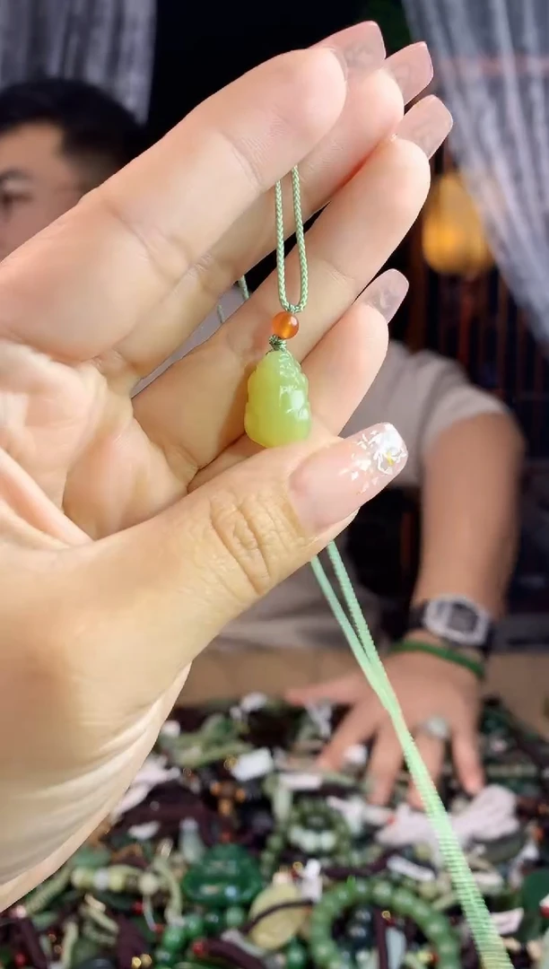 【闪购商品】和田玉挂件未镶嵌多样性发货拍一发一