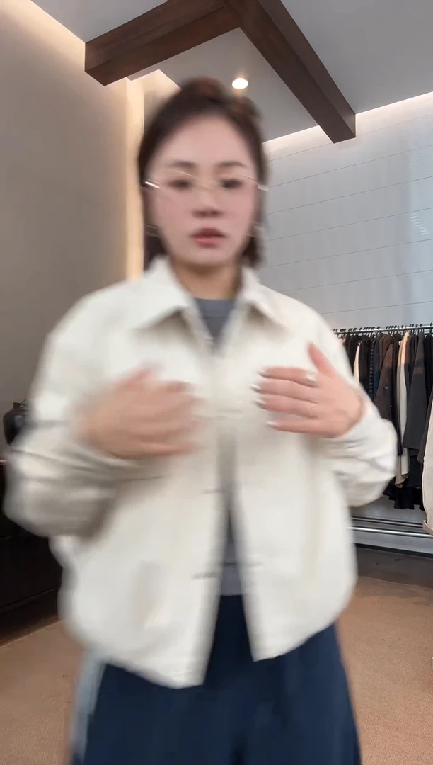 奥*XUZIYU.小个子定制外套  白色 鹅绒