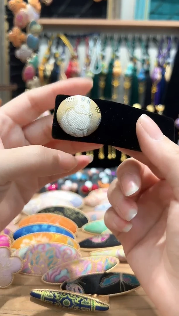 【闪购商品】【孤品车3.6】亚金色兔子丝绒掰掰夹一个
