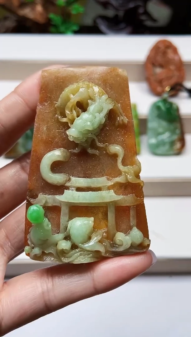 颈饰未镶嵌翡翠翡翠A货