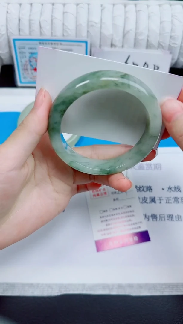 石英质玉手镯未镶嵌176/57